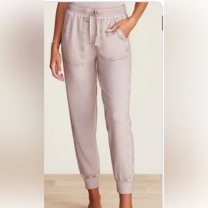 barefoot dreams luxe lounge sunbleached feather jogger
